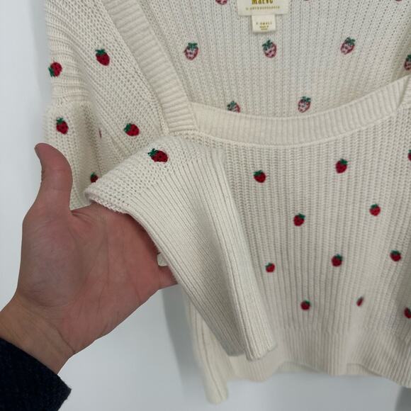 Anthropologie Maeve Embroidered Strawberry Sweater Cotton Size XS Square Neck - Picture 7 of 13